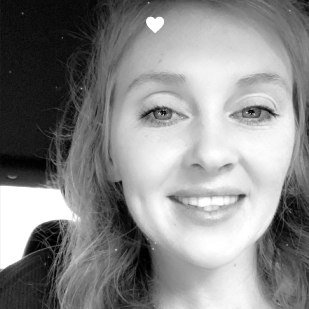 Meet your Posher, Brooke